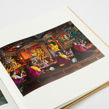 Carica l&#39;immagine nel visualizzatore di Gallery, Un’idea di India – Libro di Massimo Saretta
